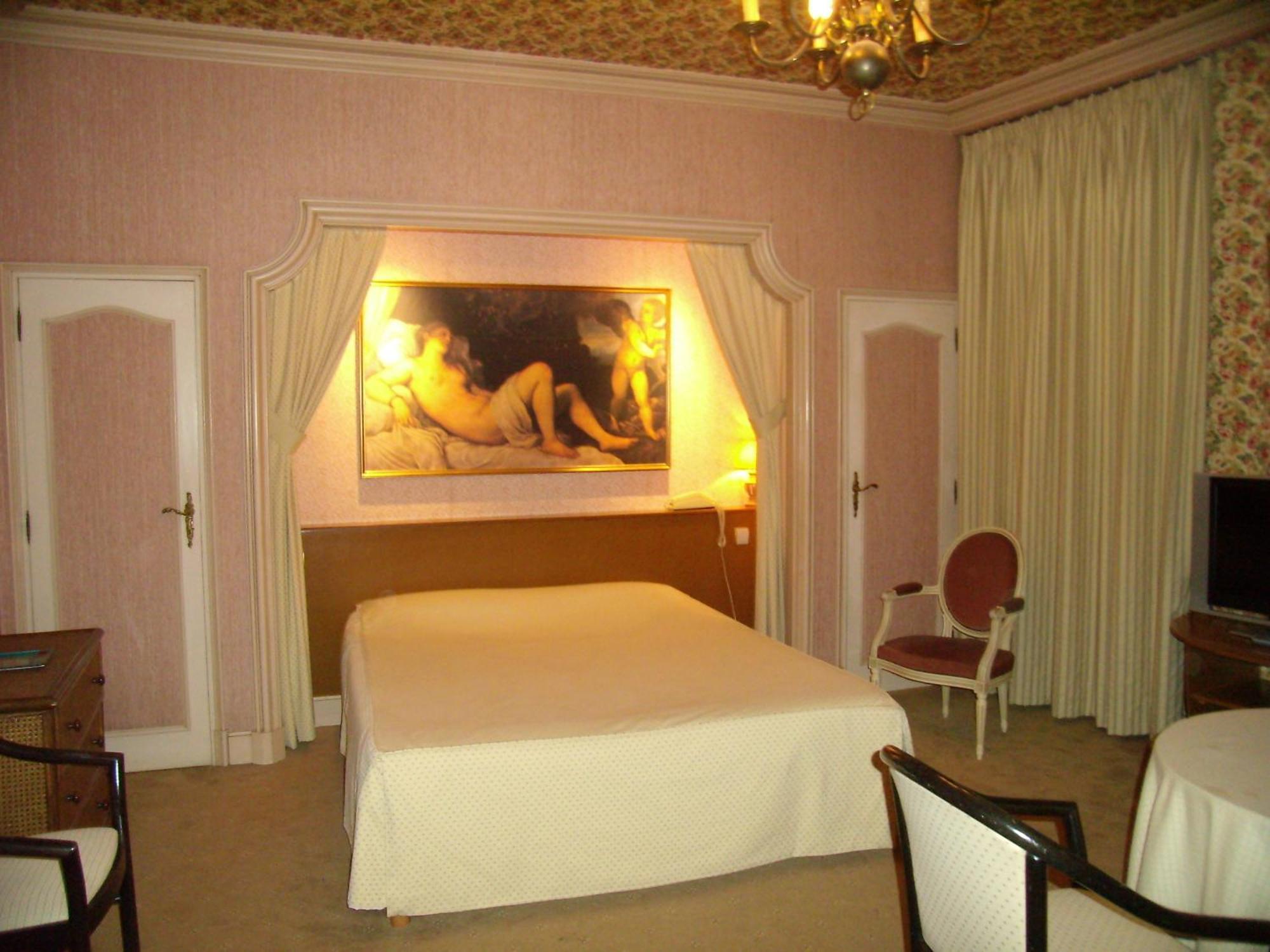 Hotel Chiffre Albi Kültér fotó
