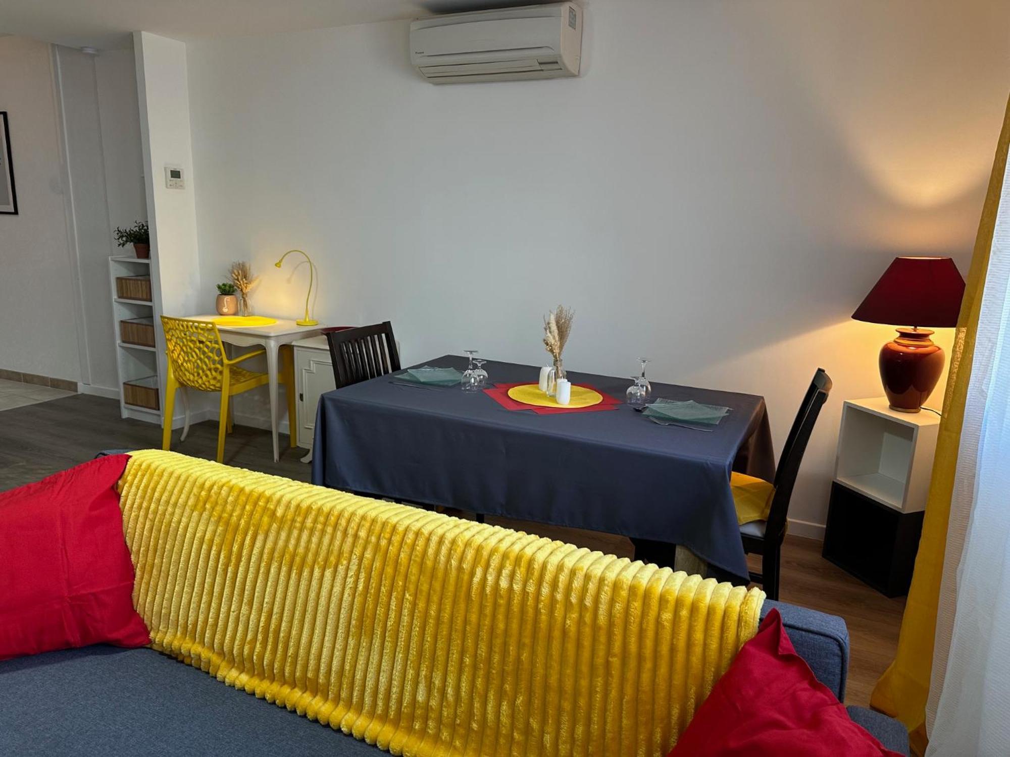 Hotel Chiffre Albi Kültér fotó