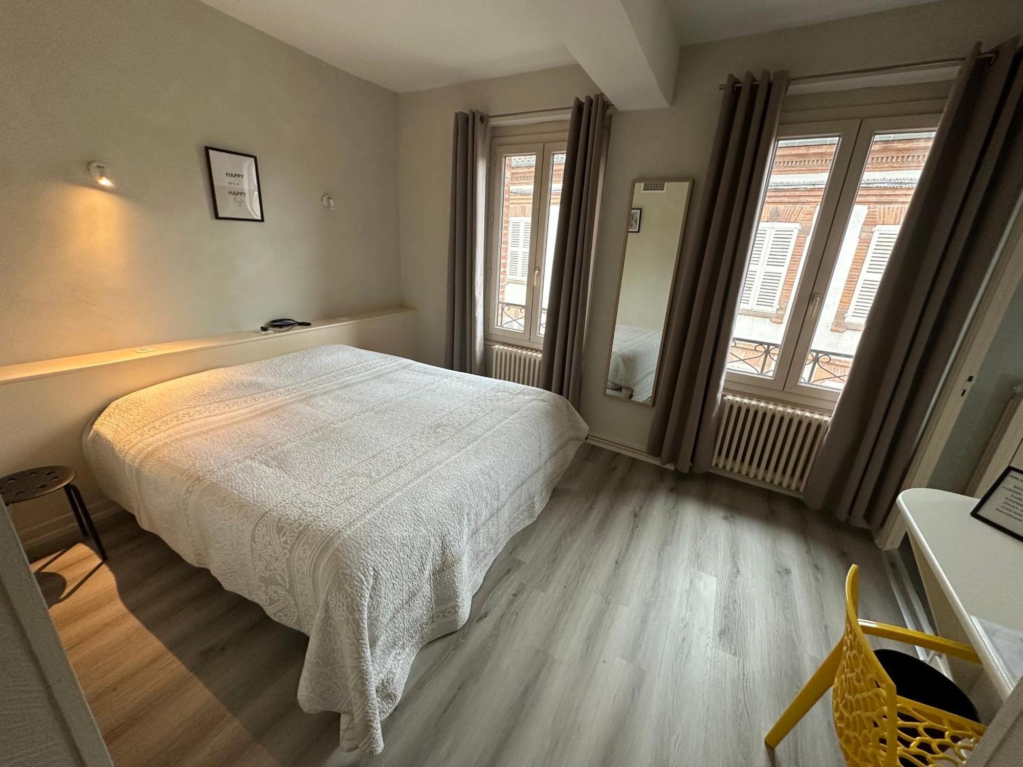 Hotel Chiffre Albi Kültér fotó