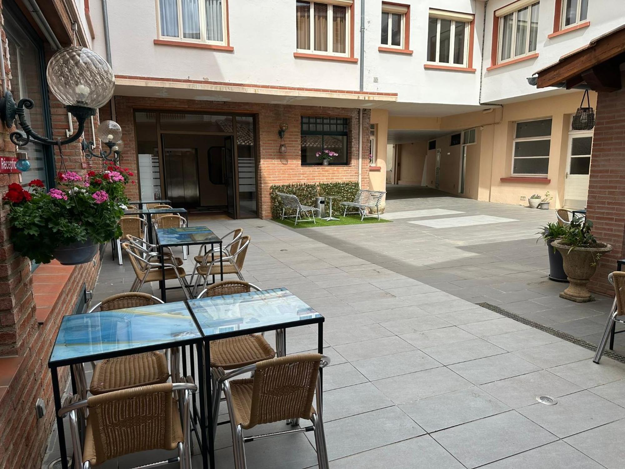 Hotel Chiffre Albi Kültér fotó