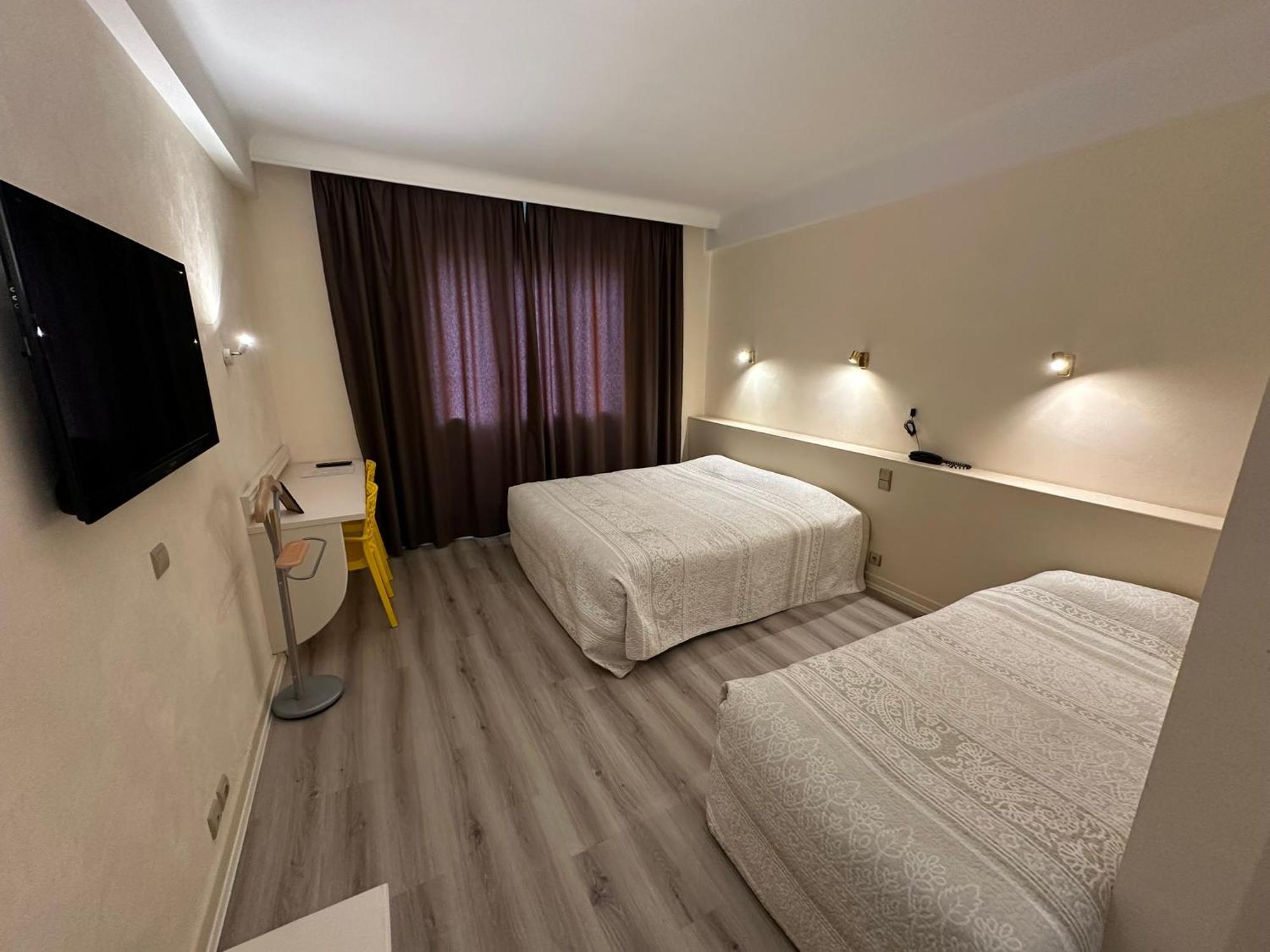 Hotel Chiffre Albi Kültér fotó