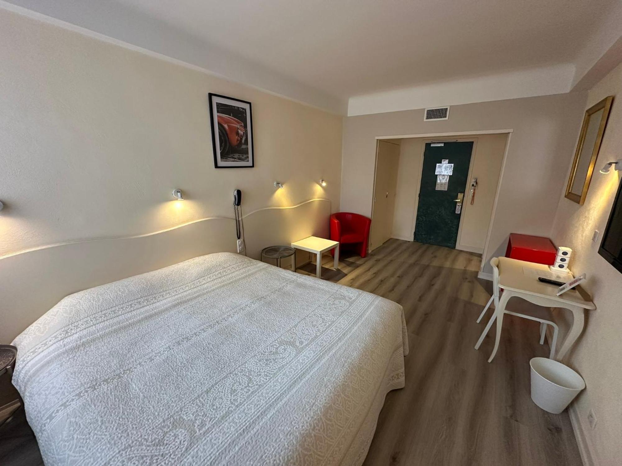 Hotel Chiffre Albi Kültér fotó