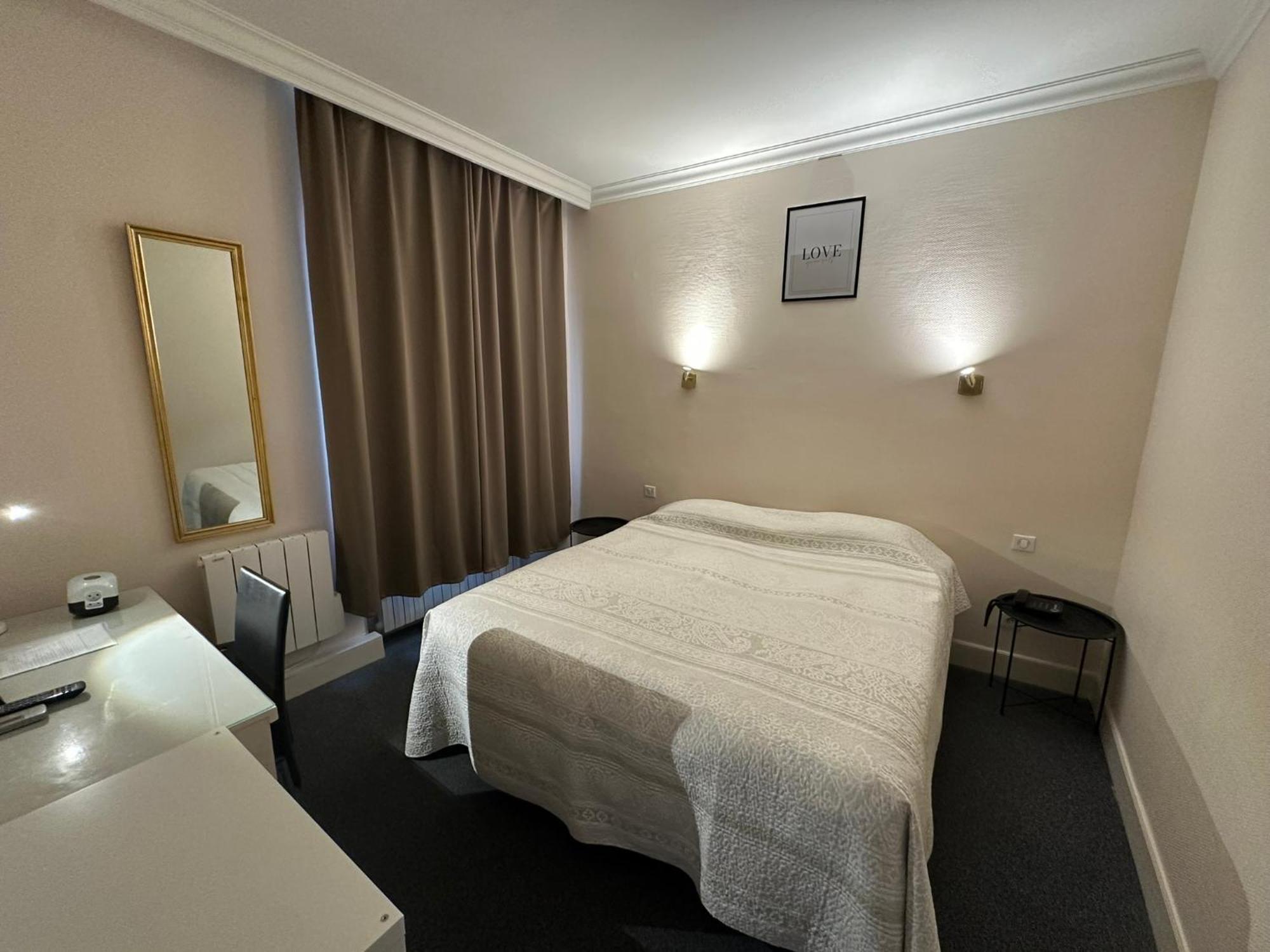 Hotel Chiffre Albi Kültér fotó